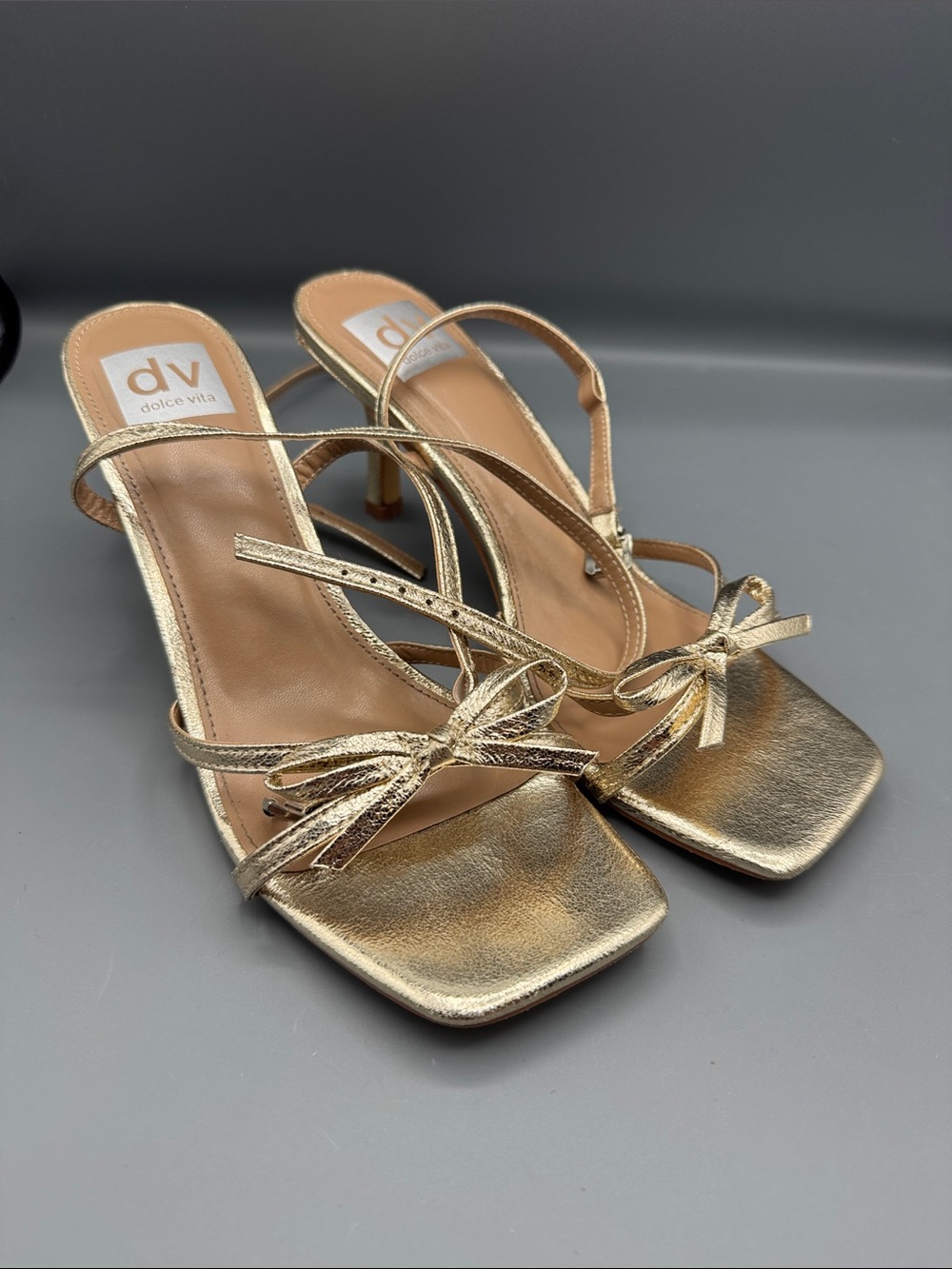 Dolce Vita Women's Metallic Zidane Ankle-strap Bow Dress Sandals